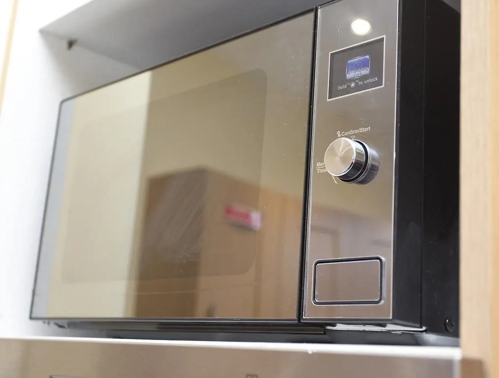 Foresters Inn Apartment - City Centre By Victoria Centre Shopping Centre - Your Own Private 7 Bedrooms Apartment With 3 Bathrooms And Snooker Room - Full Kitchen - Outdoor Parking For Cars Or Vans At Five Pounds A Day 0*, Nottingham Velká Británie